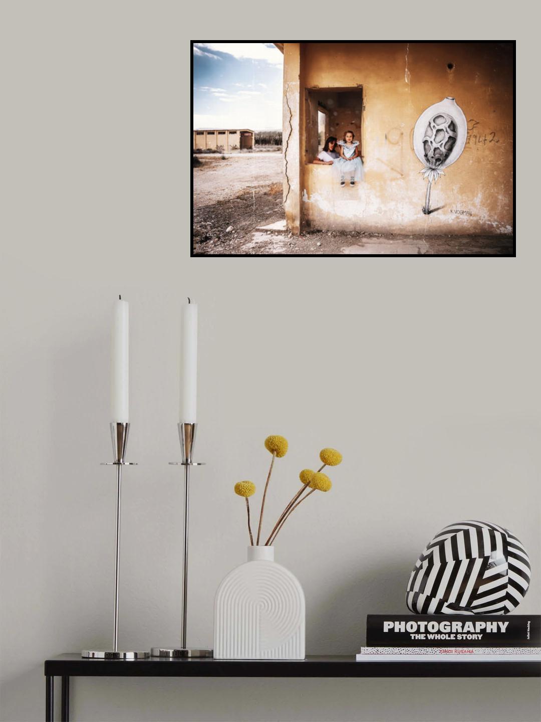 Abandoned hotel Poster och Canvastavla