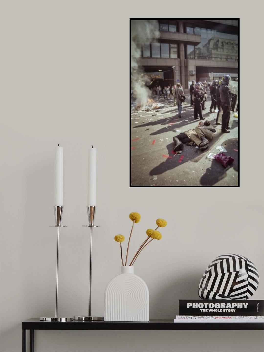 London Riot 11 Poster och Canvastavla
