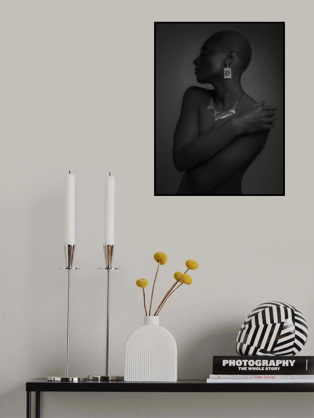 Model with bracelet and ring_2 Poster och Canvastavla