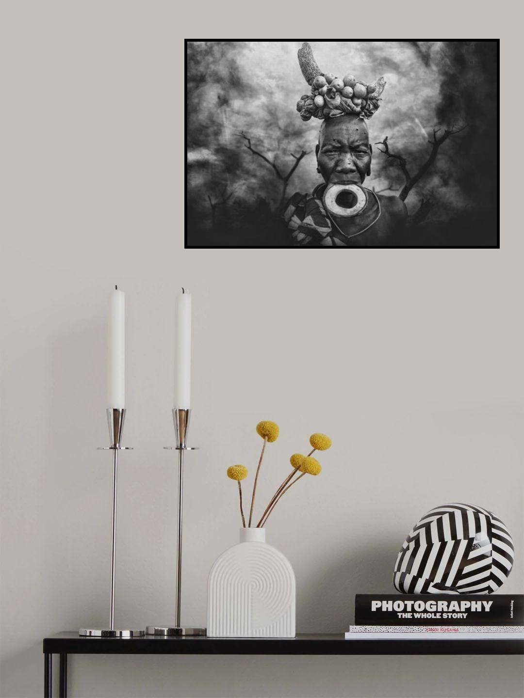 Urban Mursi tribe woman Poster och Canvastavla