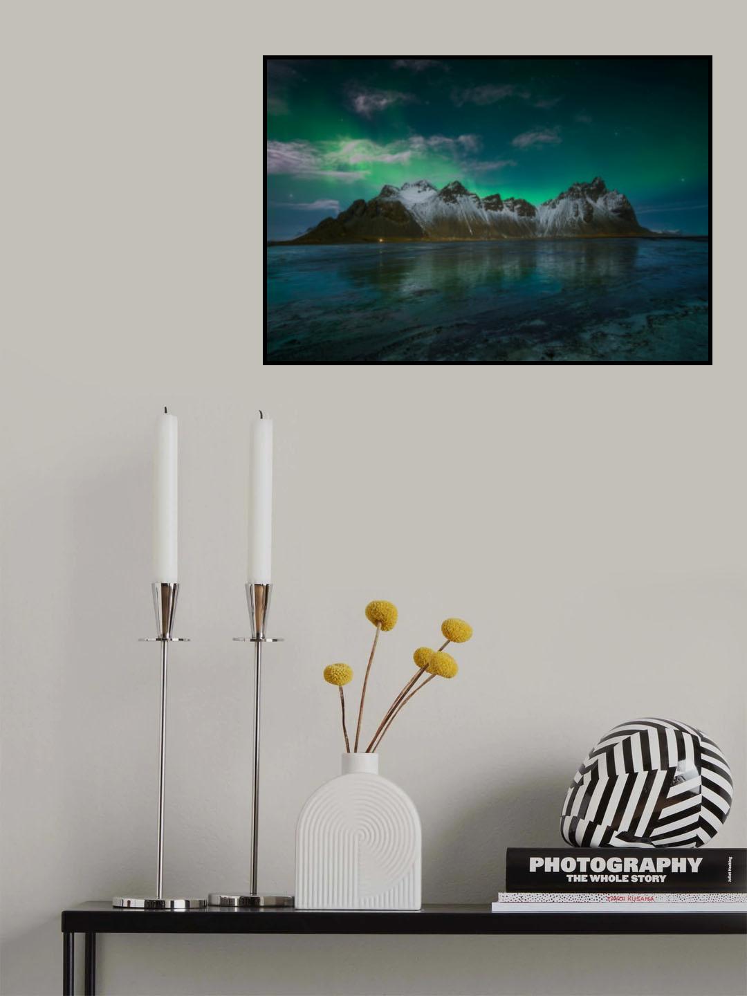 Green night 2 7S1768 Poster och Canvastavla