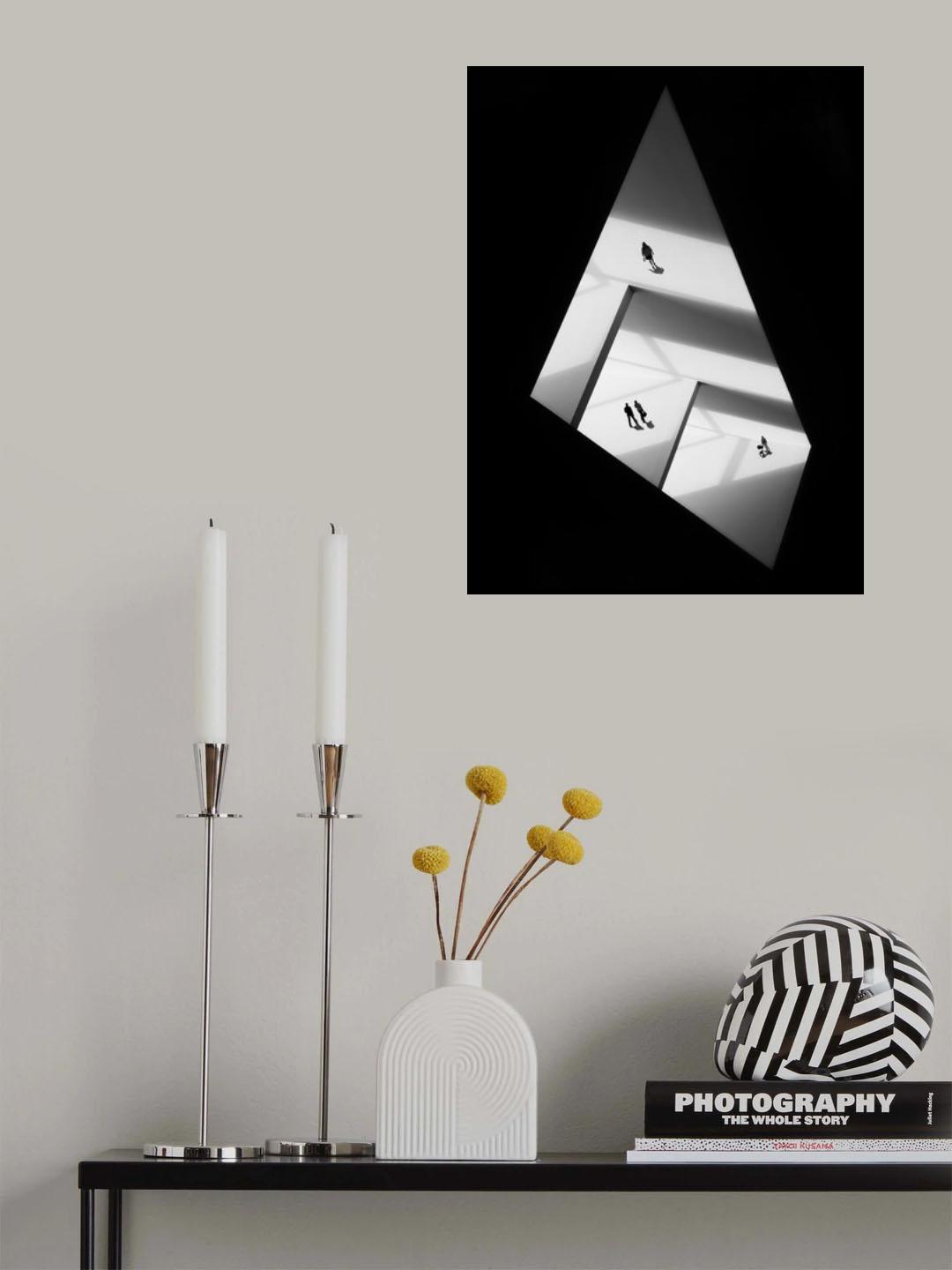 It's busy in the building Poster och Canvastavla