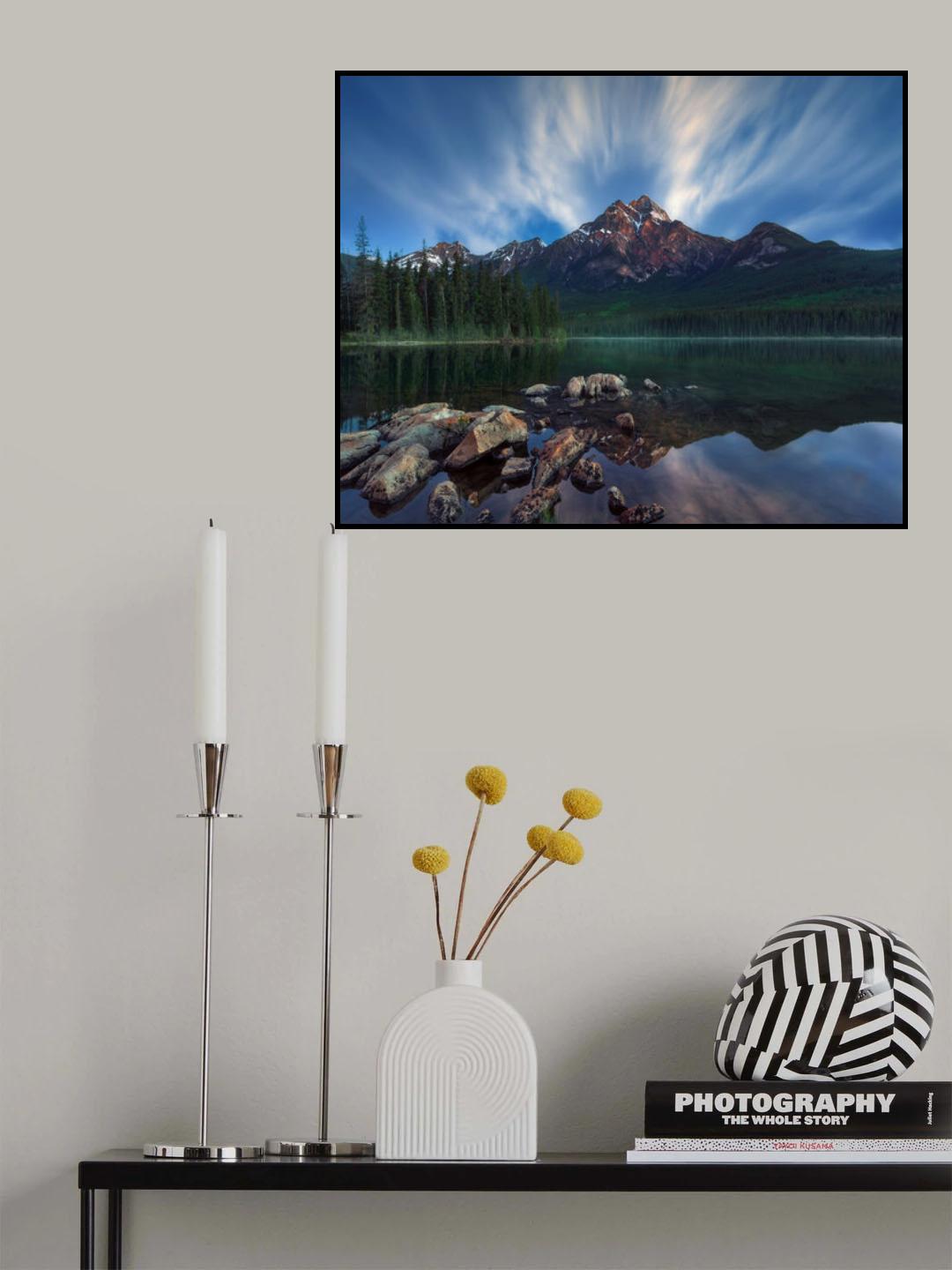Pyramid light Poster och Canvastavla