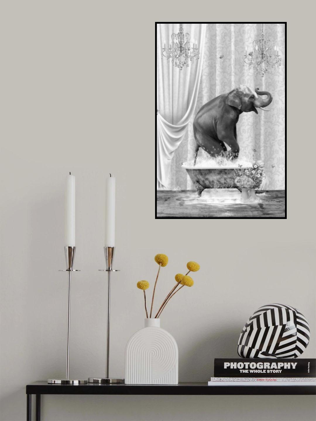 Elephant & Bubbles Black & White Poster och Canvastavla