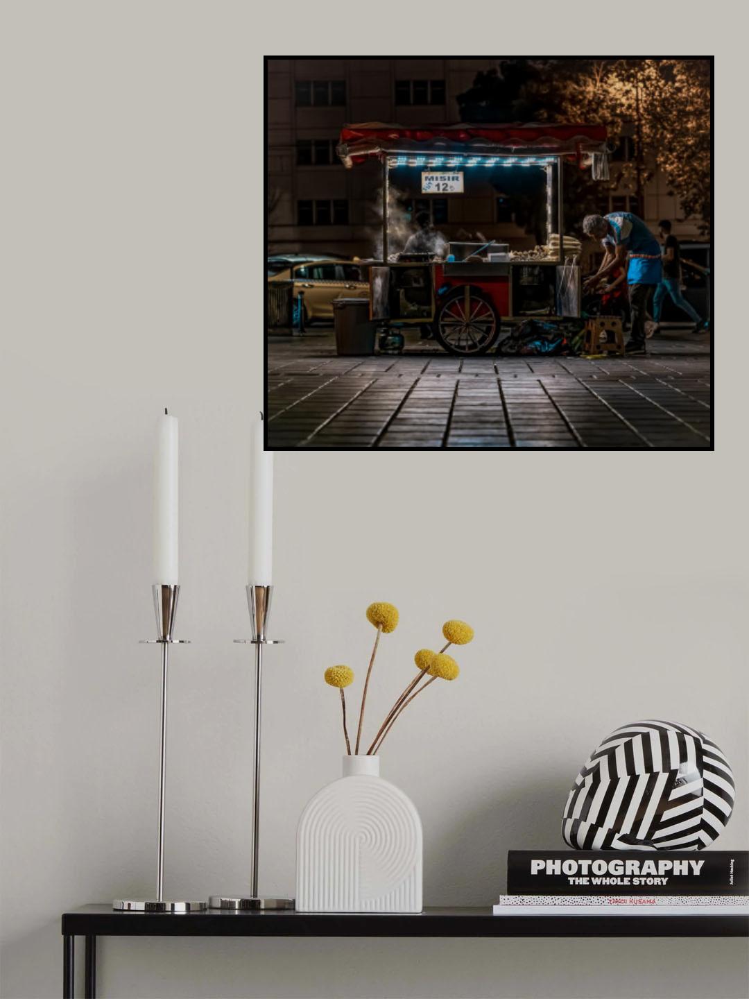 Turkish peddler at night Poster och Canvastavla