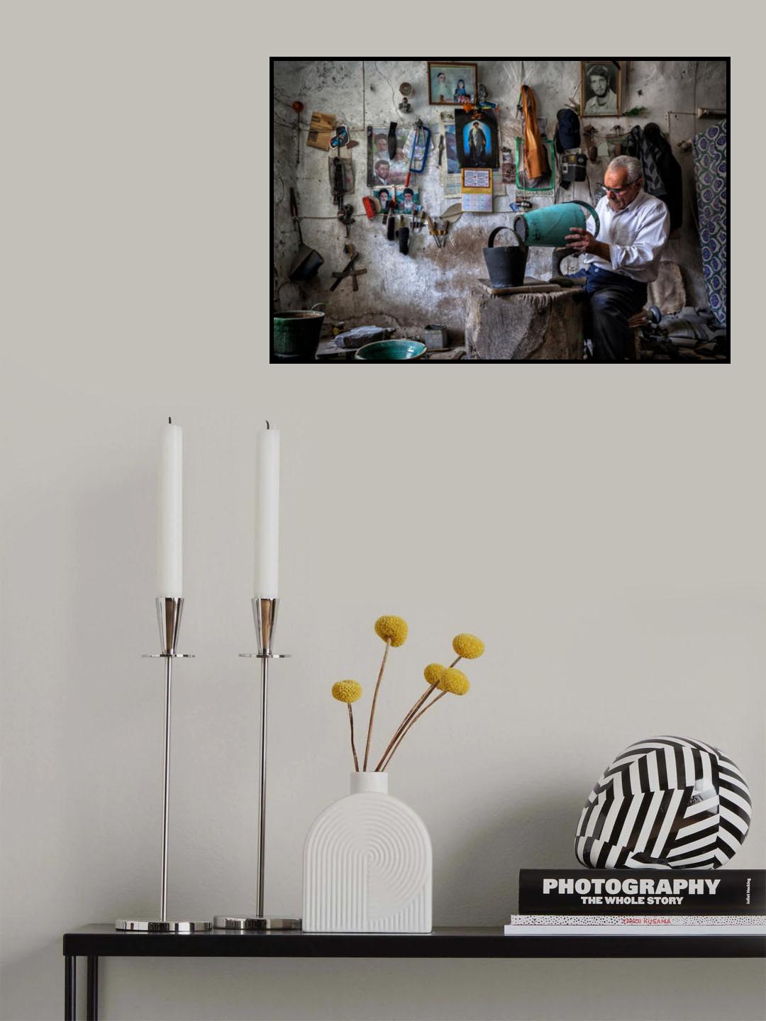 The latest bucket maker Poster och Canvastavla
