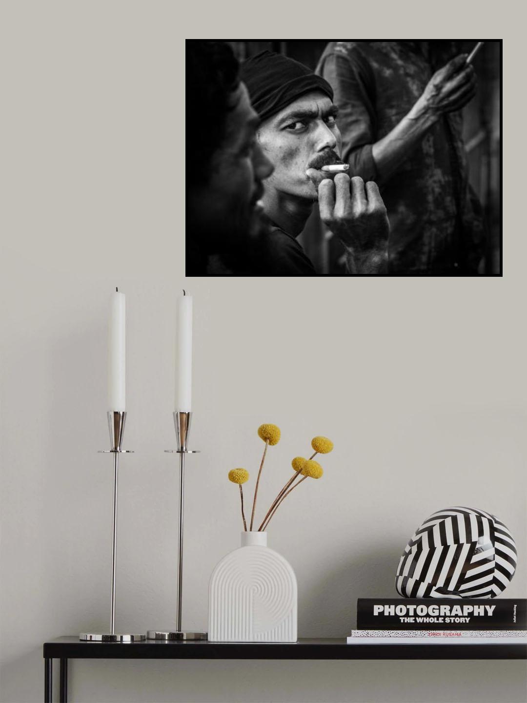 Pause with cigarette Poster och Canvastavla