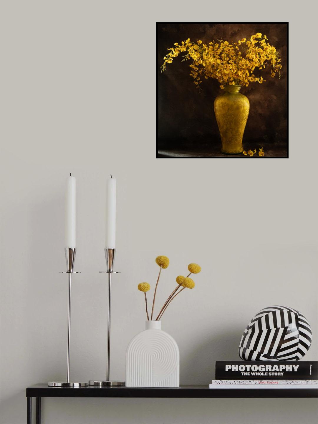 Yellow vase Poster och Canvastavla