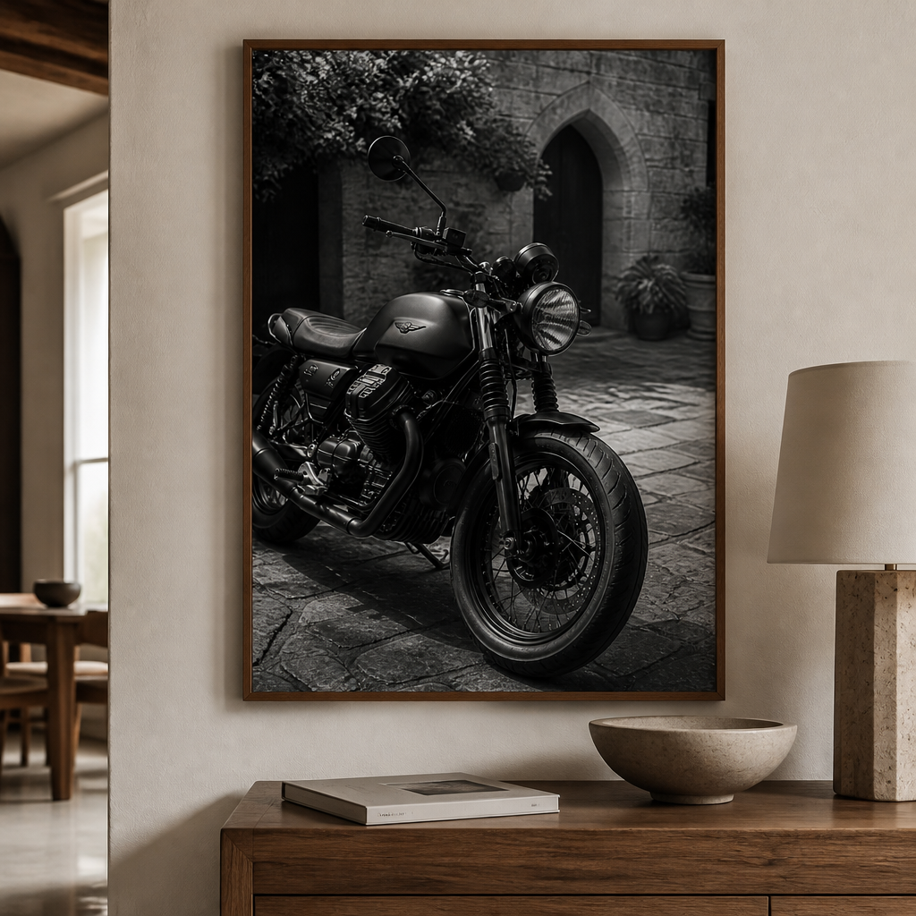 Moto Guzzi V7 – Italian Courtyard Blackwhite Poster