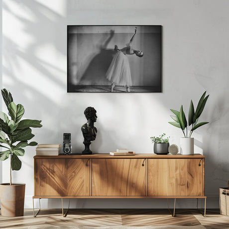 A girl with a necklace Poster och Canvastavla