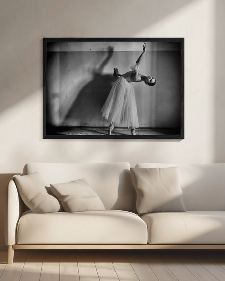 A girl with a necklace Poster och Canvastavla