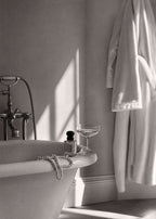 Pearl Bath Canvas