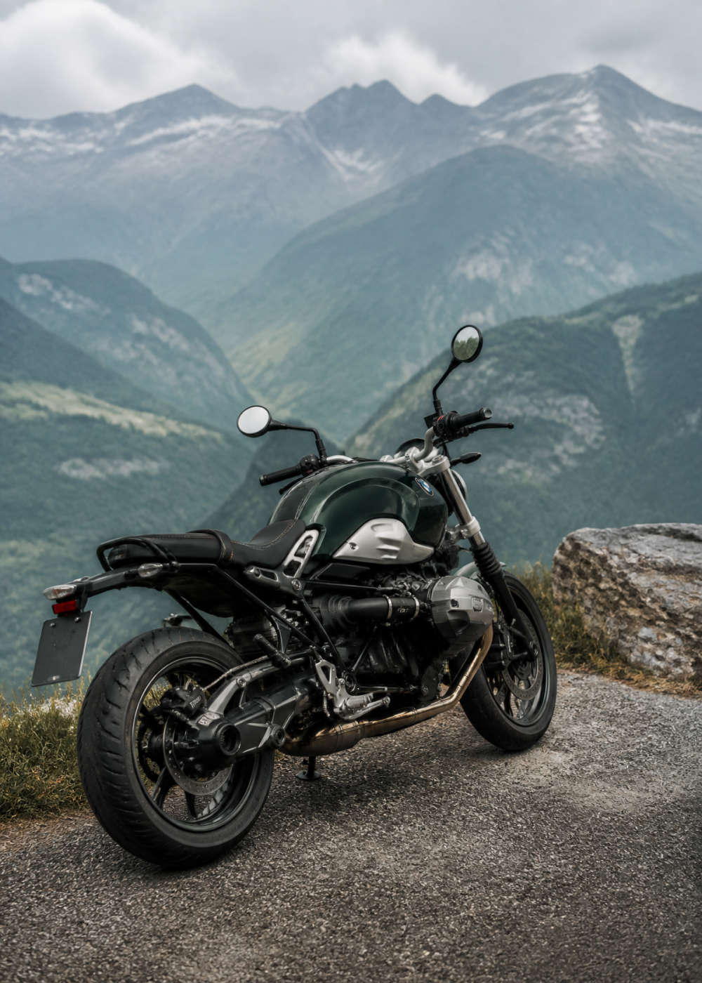 BMW R nineT – Mountain Air Color Poster