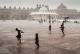 Dancing under the rain Poster och Canvastavla