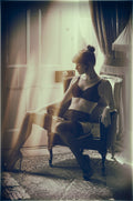 The light shines in. Poster och Canvastavla