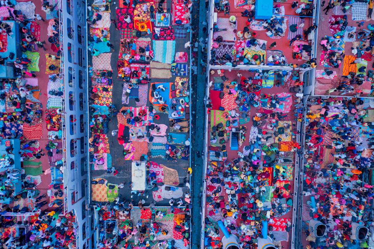 Massive crowd Poster och Canvastavla