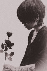 A fall in love with flower Poster och Canvastavla