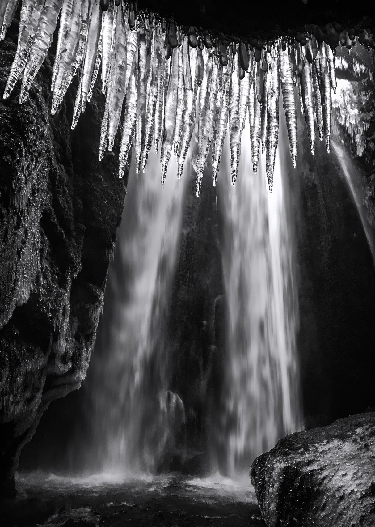 Ice and Waterfall Poster och Canvastavla
