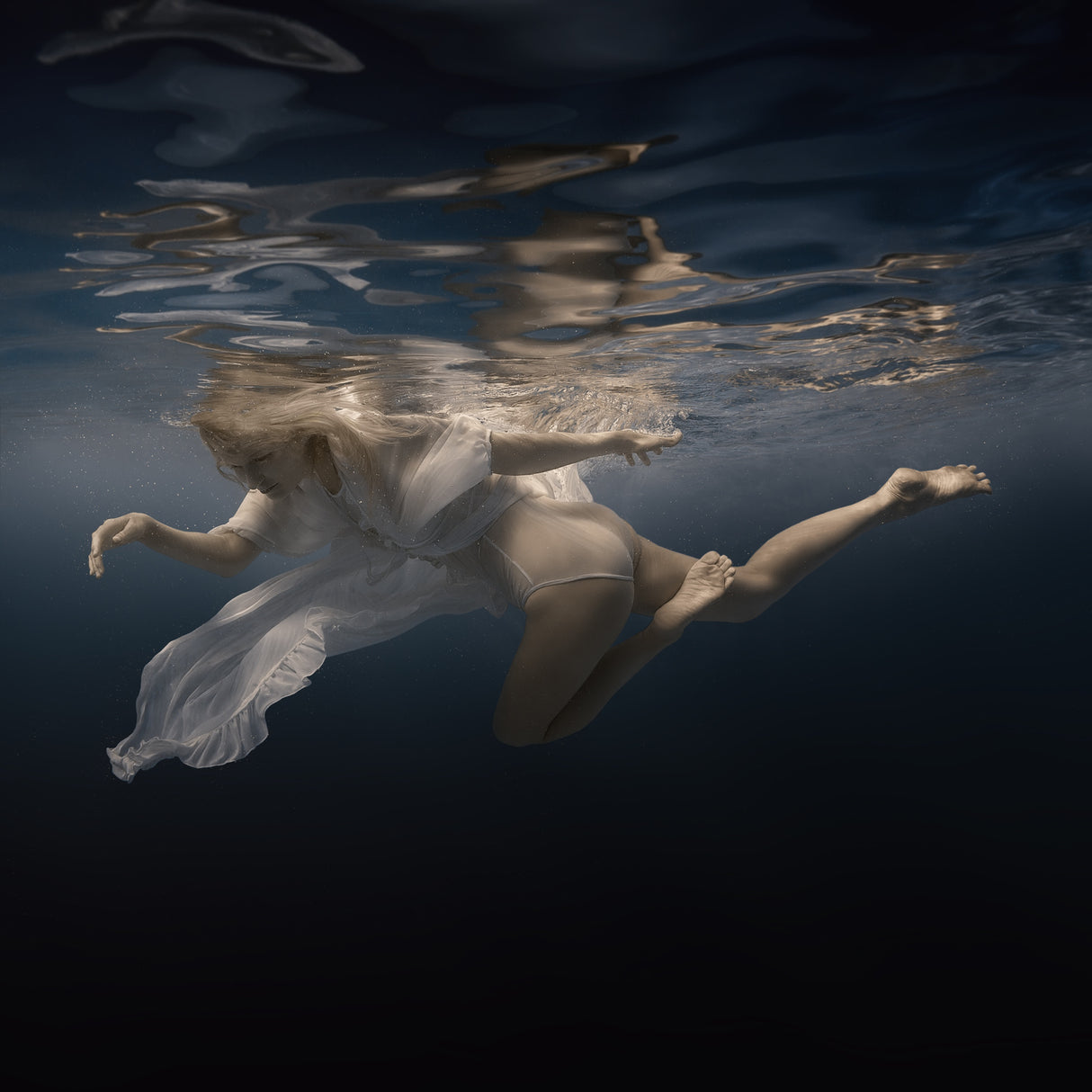 Dance of light Poster och Canvastavla