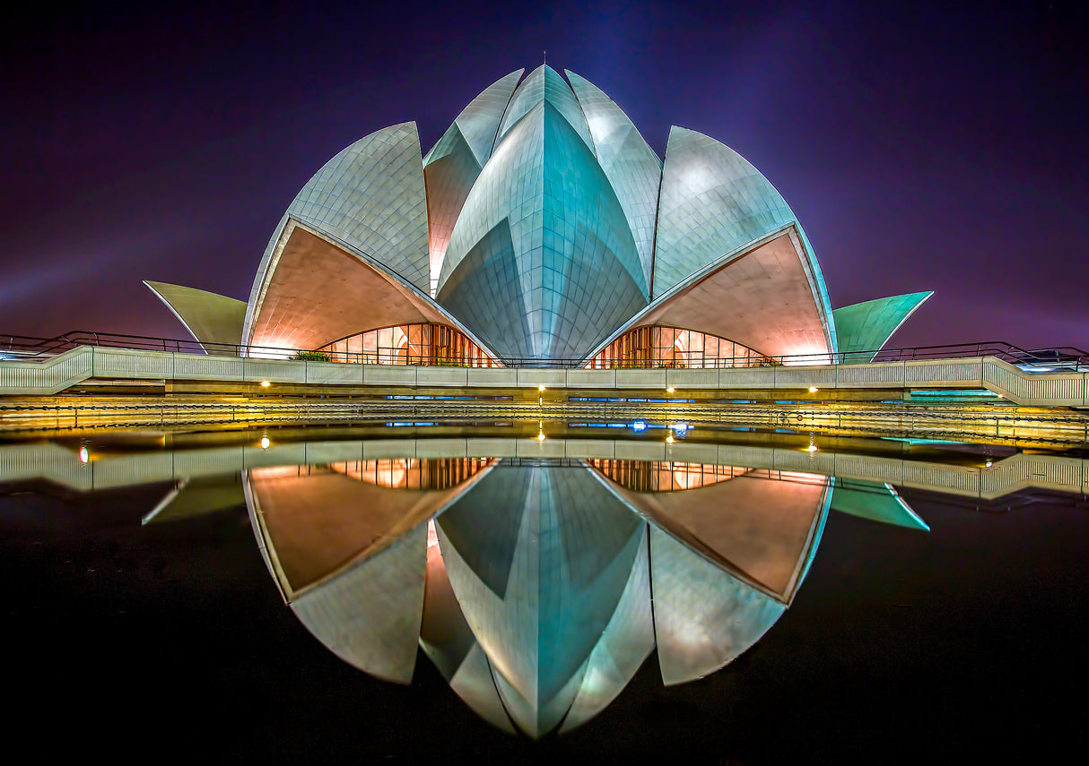 The Lotus Temple Poster och Canvastavla