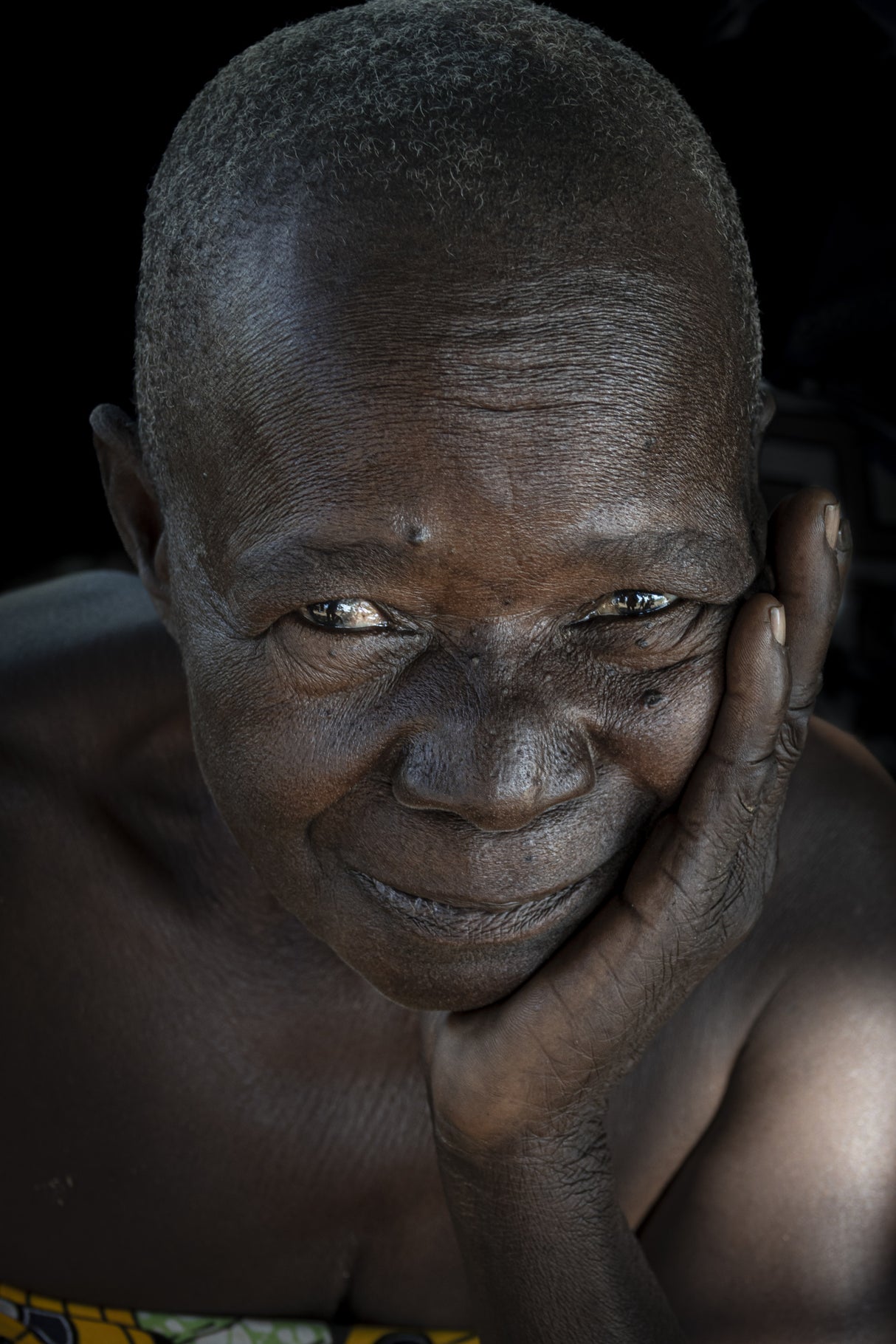 elder at a dowayo village at northern Cameroon Poster och Canvastavla