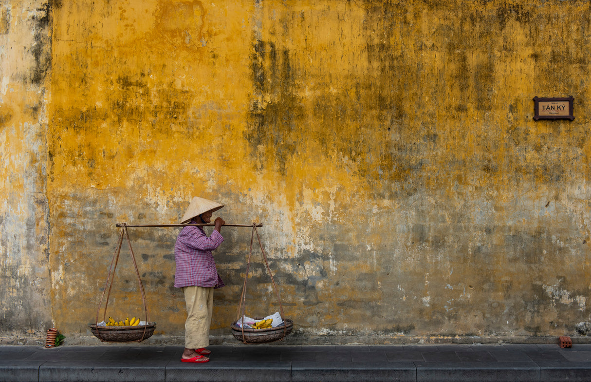 Fruit seller in Hoi An Poster och Canvastavla
