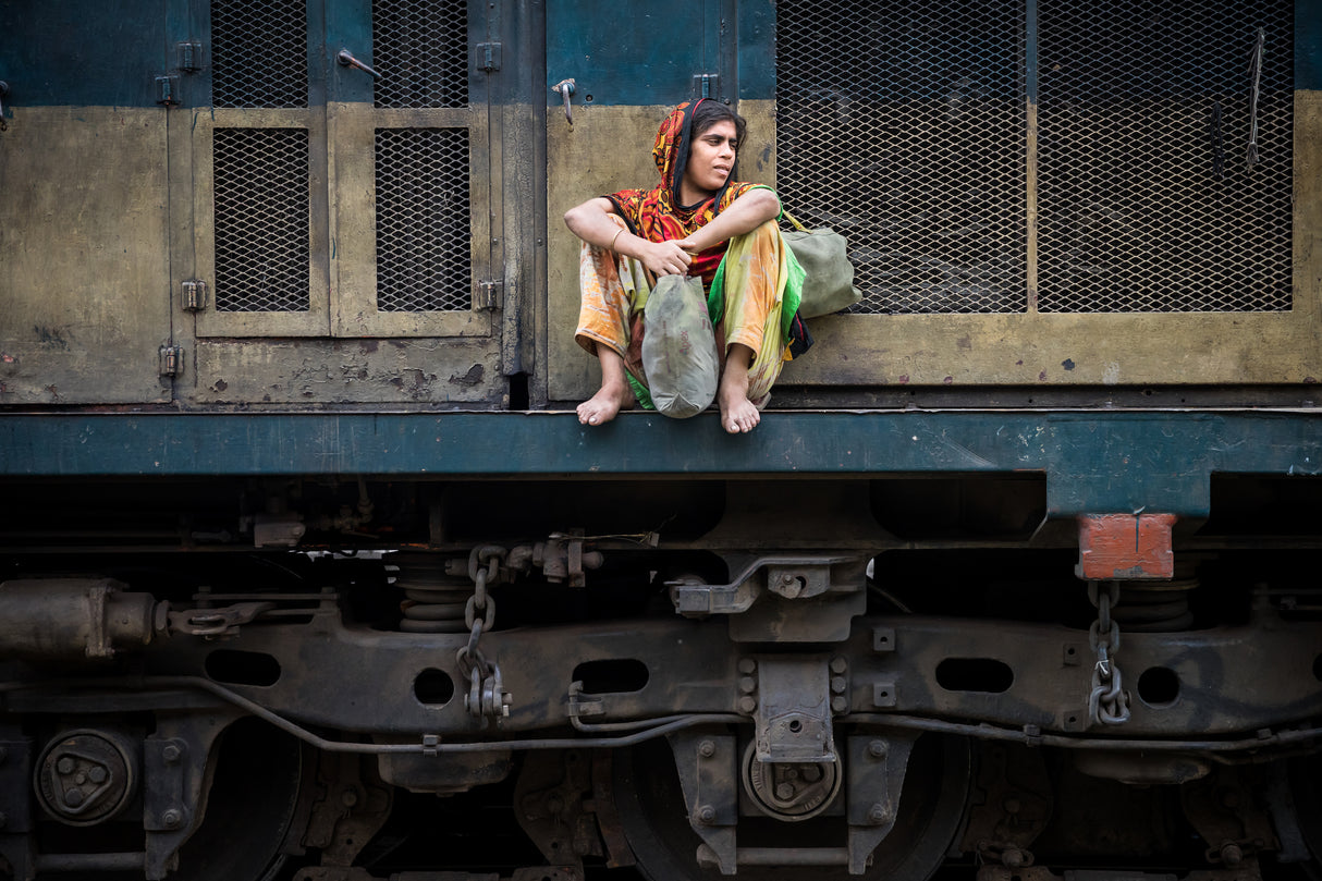 Sitting on the Train Poster och Canvastavla