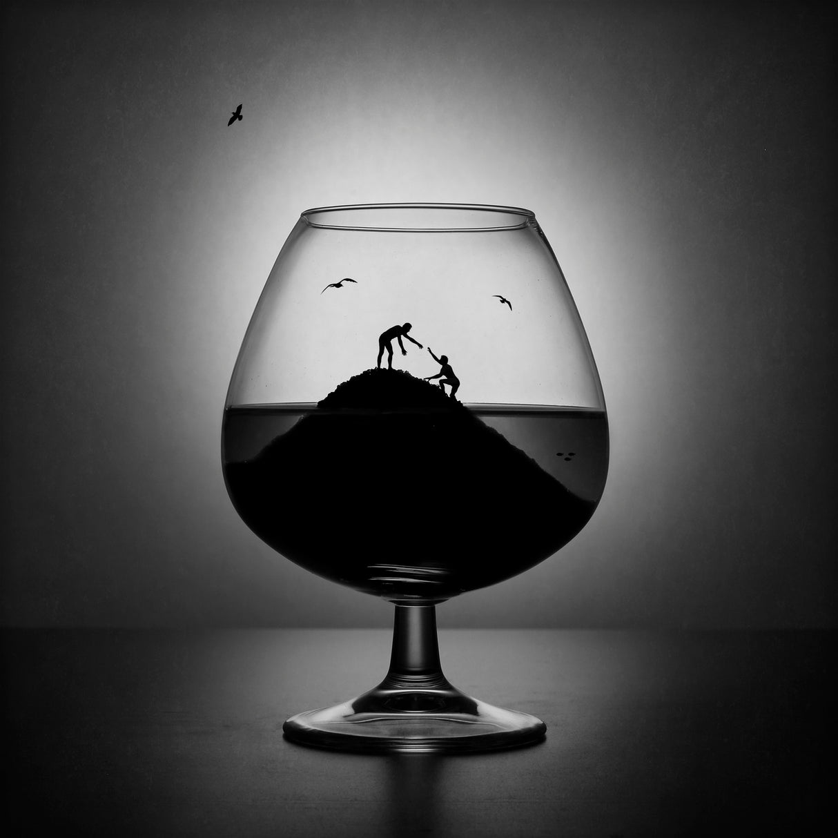 Alcoholism. The hand of help Poster och Canvastavla