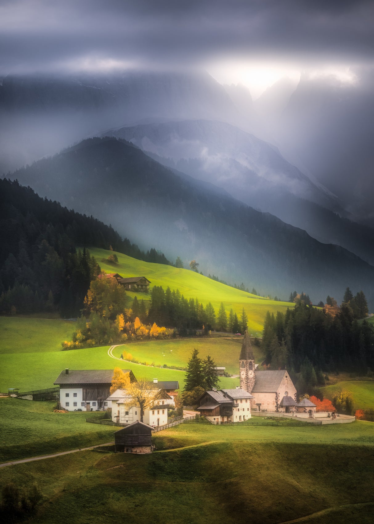 Santa Maddalena Church Beneath the Clouds Poster och Canvastavla
