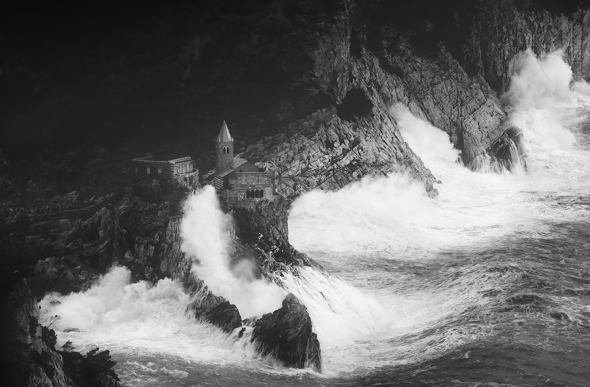 CHURCH IN THE STORM Poster och Canvastavla