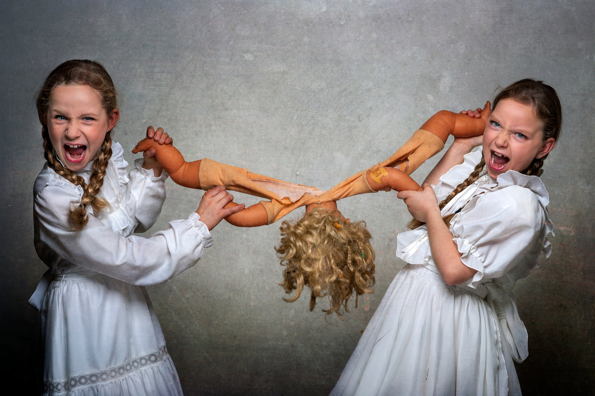 Sisterly love Poster och Canvastavla