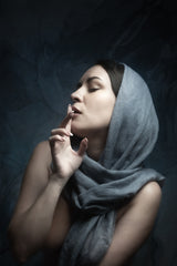 she is stillness in a world of chaos Poster och Canvastavla