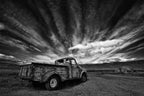 Old Truck bw Poster och Canvastavla