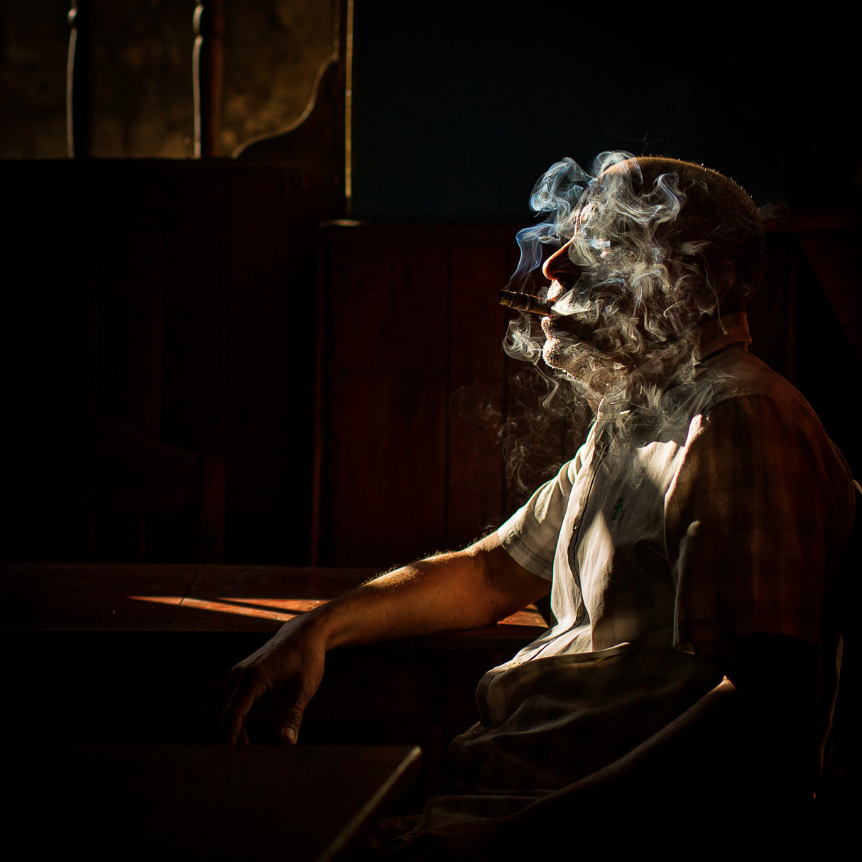 Smoked in Havana, Cuba Poster och Canvastavla