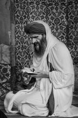 a man praying in the mosque Poster och Canvastavla