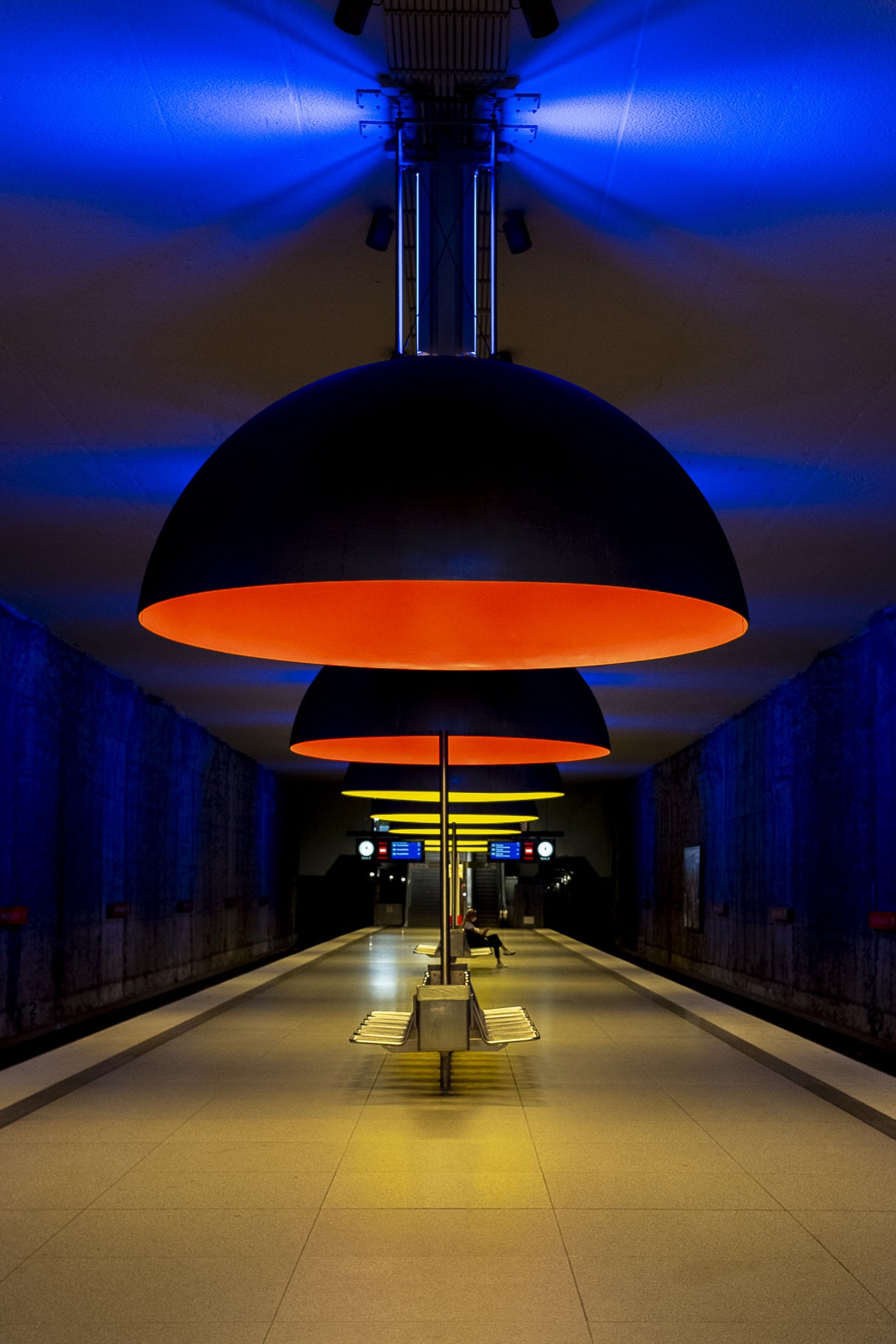 West Friedhof Subway Station, Munich Poster och Canvastavla