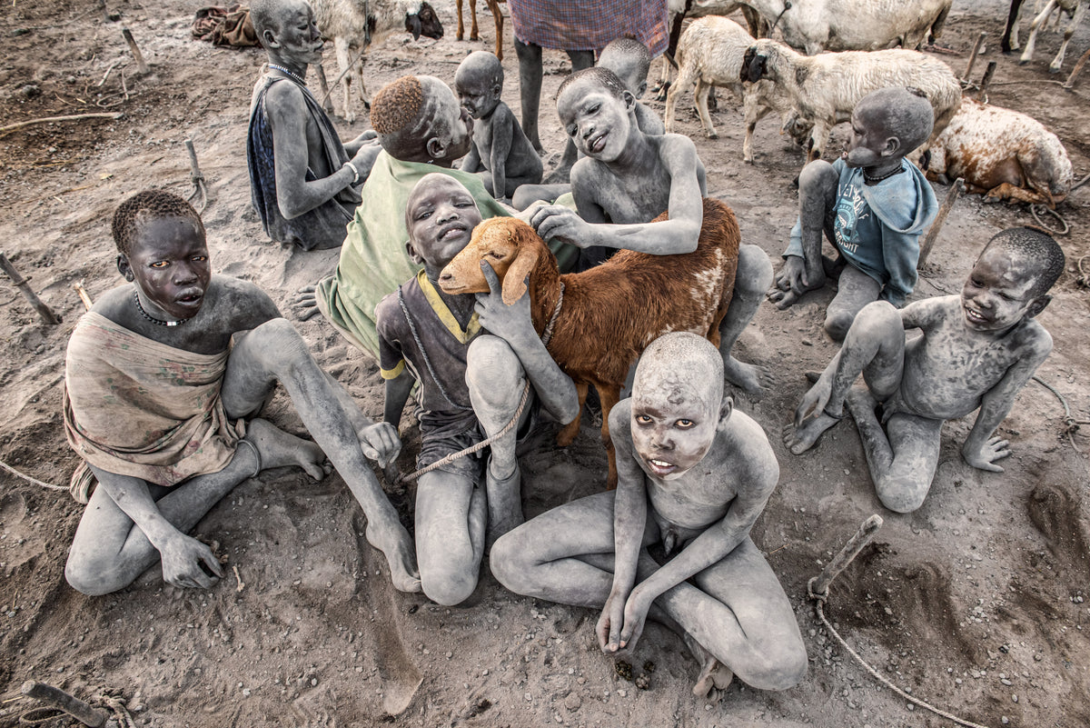 Young Mundari shepherds Poster och Canvastavla
