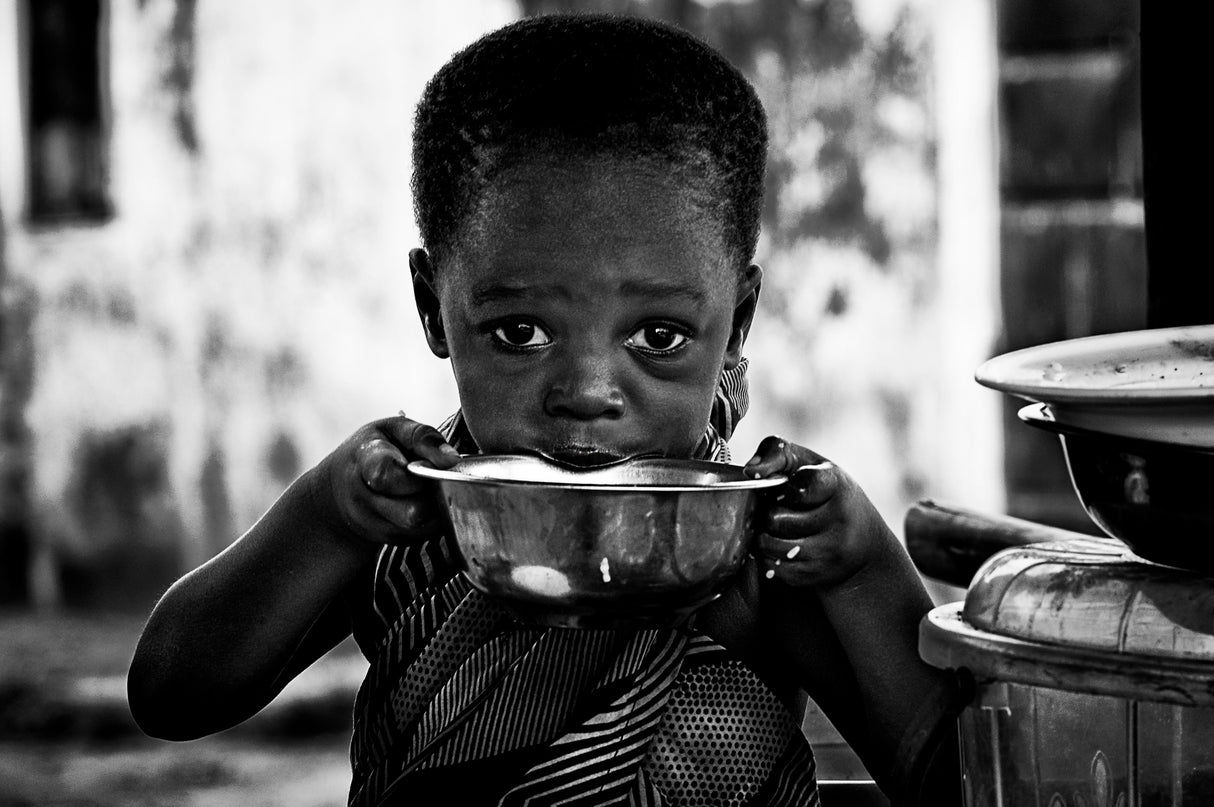Eating some rice. Poster och Canvastavla