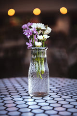 Flowers on Table Poster och Canvastavla