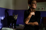 Woman with cat in the kitchen Poster och Canvastavla