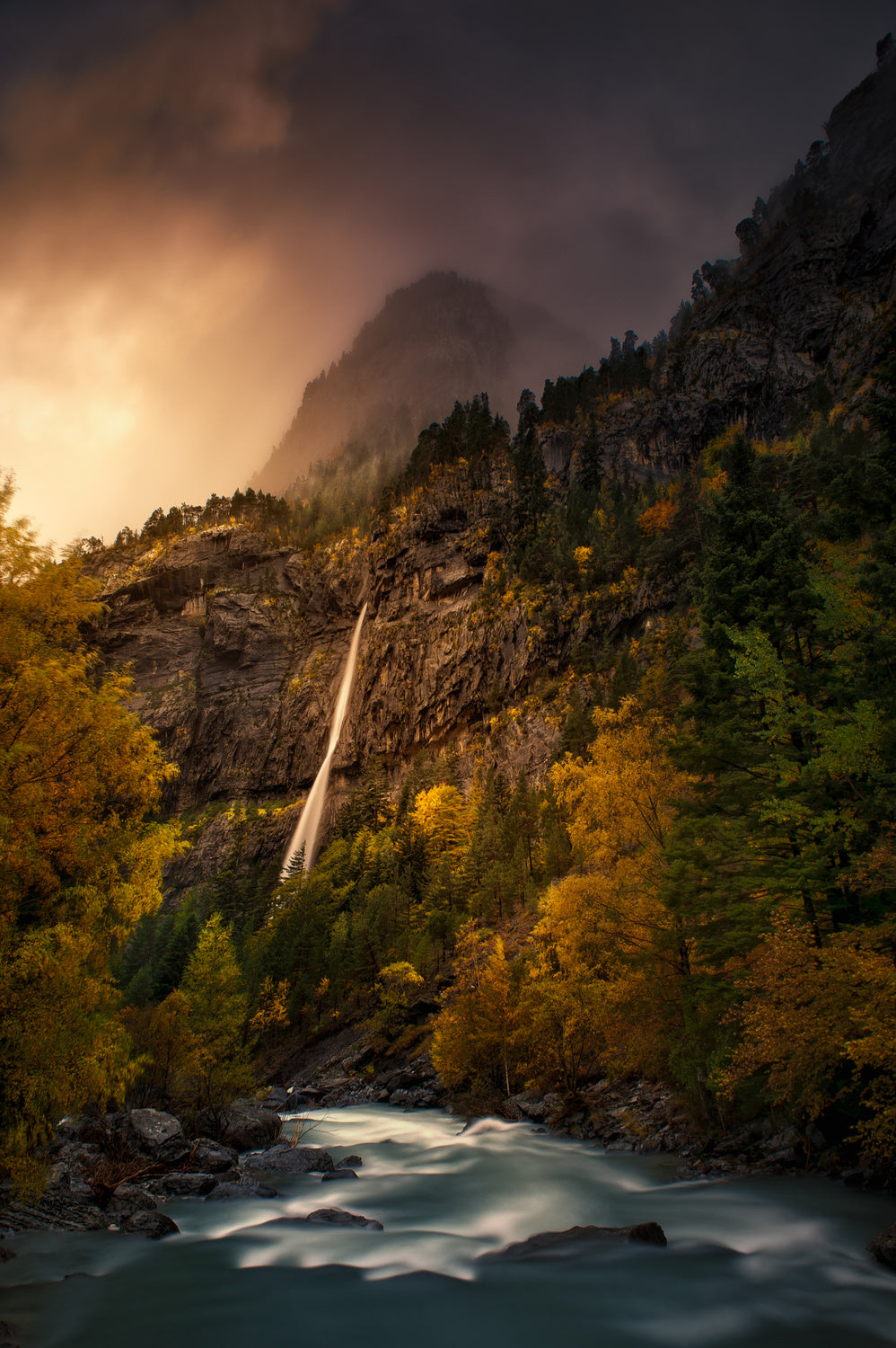 Otoño en Ordesa Poster och Canvastavla