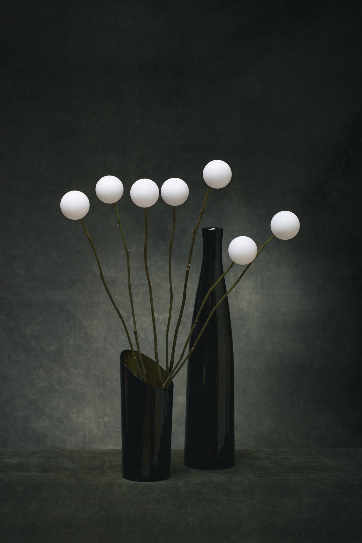 Etude  with a bouquet of white balloons Poster och Canvastavla