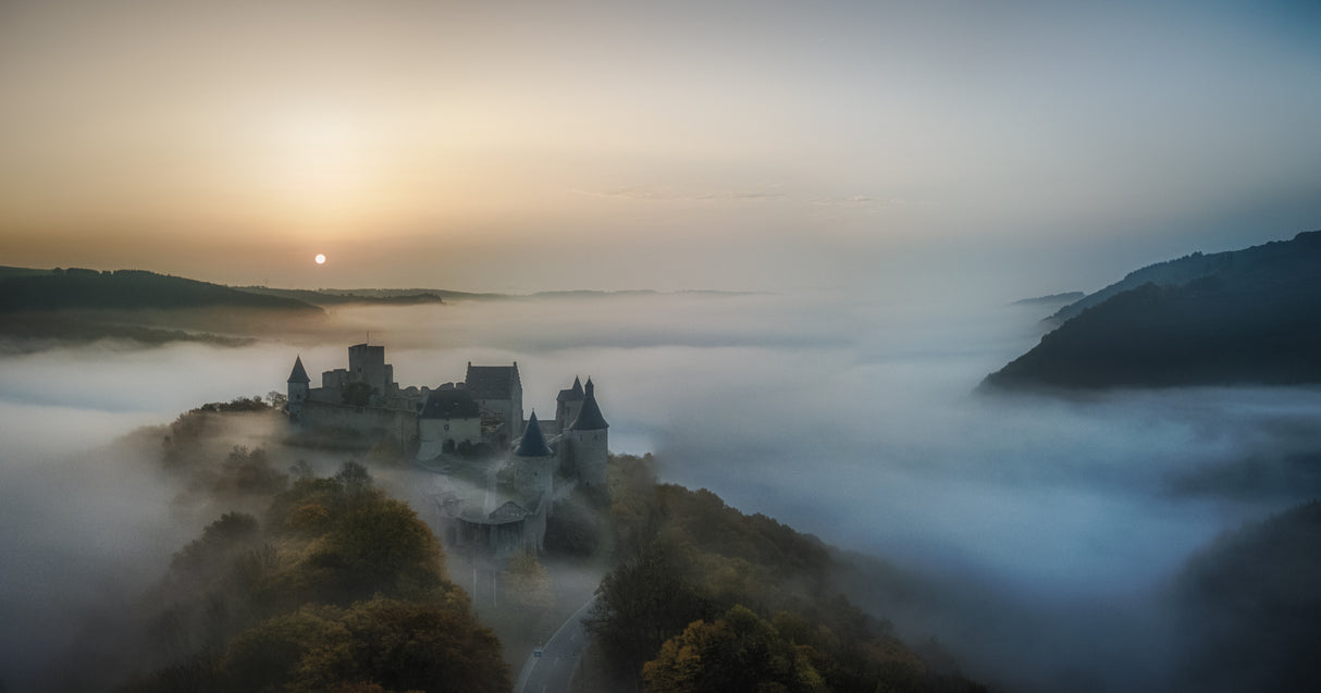 Château de Bourscheid Poster och Canvastavla