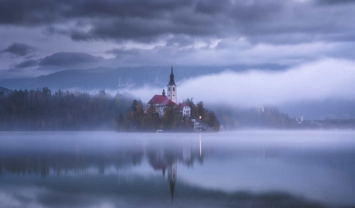 Fog and blue in the Bled lake 7R49904 Poster och Canvastavla