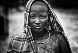 Surmi tribe girl on the rain - Ethiopia Poster och Canvastavla