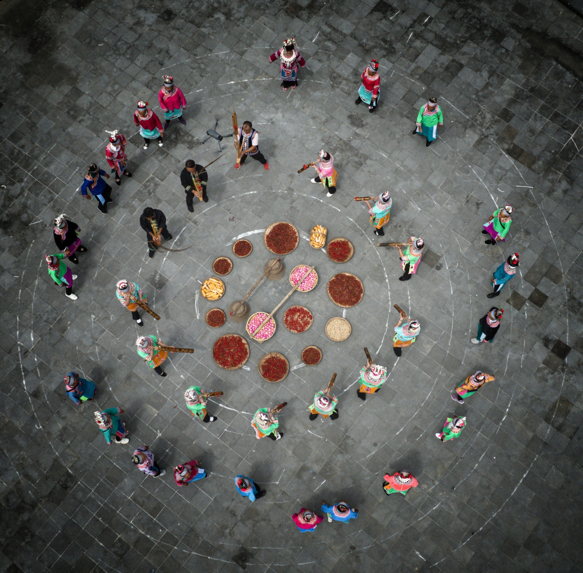 Dancing in circle Poster och Canvastavla