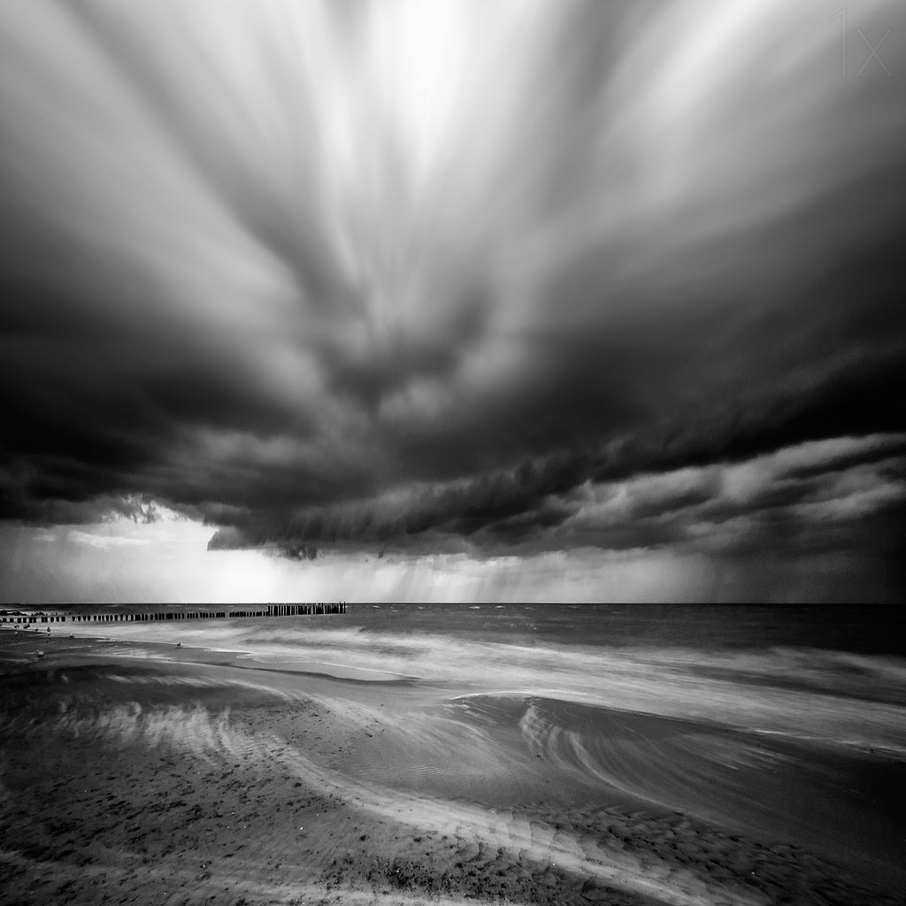 Before The Storm Poster och Canvastavla