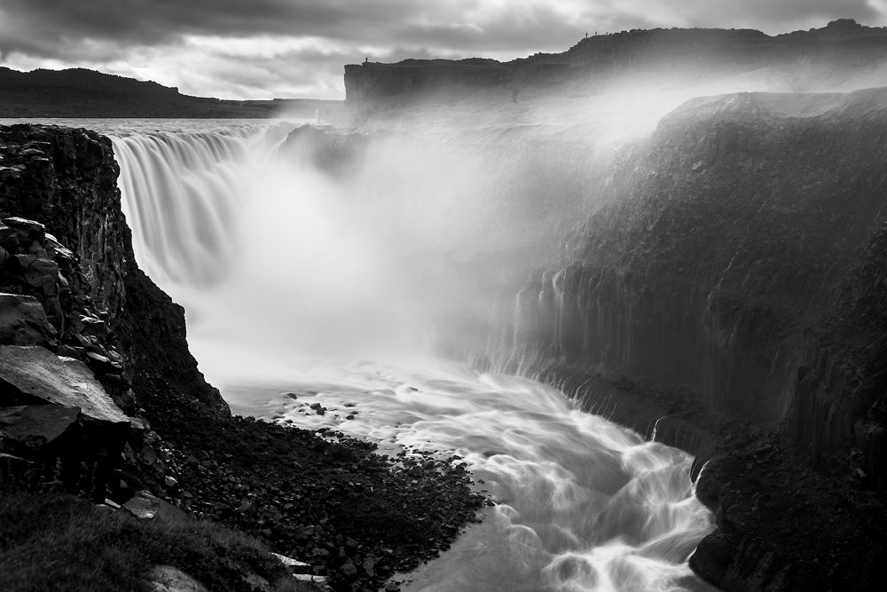 Moving Water Poster och Canvastavla