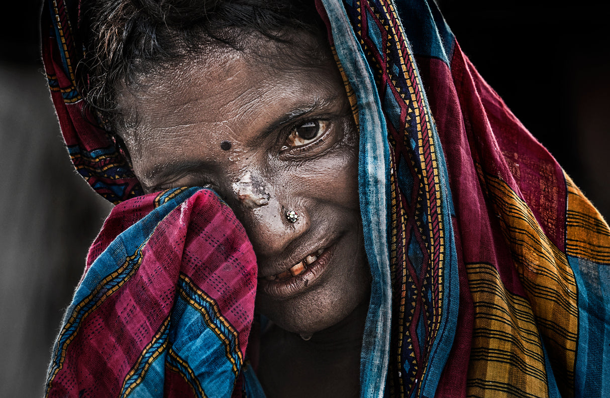 Woman at the Kumbh Mela - Prayagraj - India Poster och Canvastavla