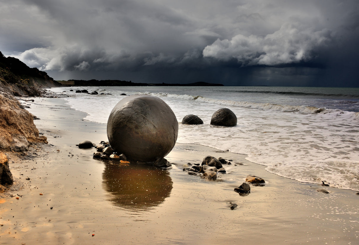 Moeraki Round Boulders Poster och Canvastavla